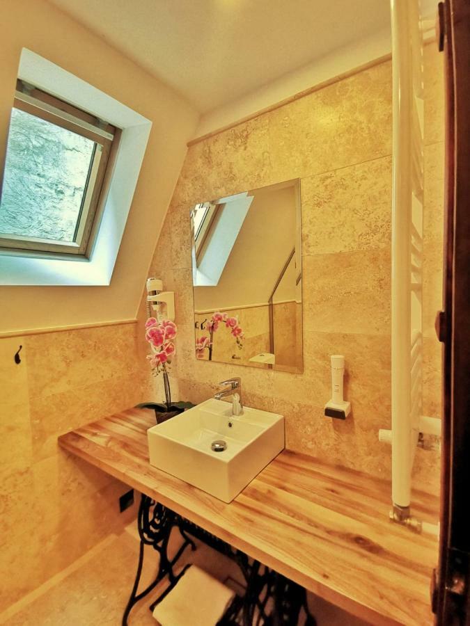 Готель Casa Kuhn Сігішоара Екстер'єр фото