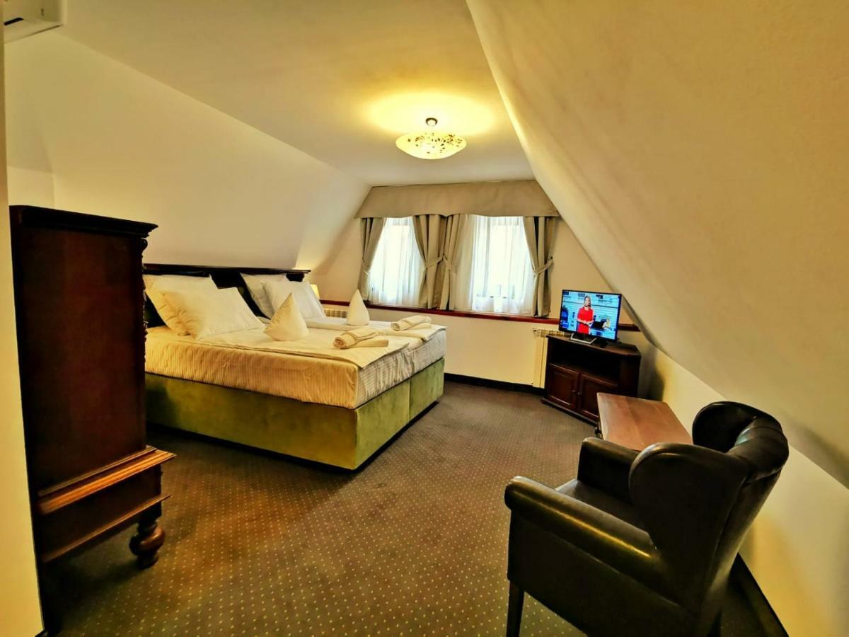 Готель Casa Kuhn Сігішоара Екстер'єр фото