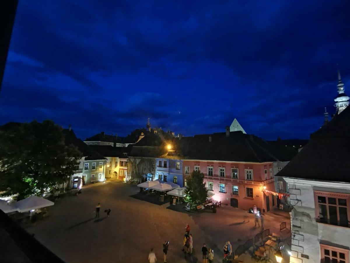 Готель Casa Kuhn Сігішоара Екстер'єр фото